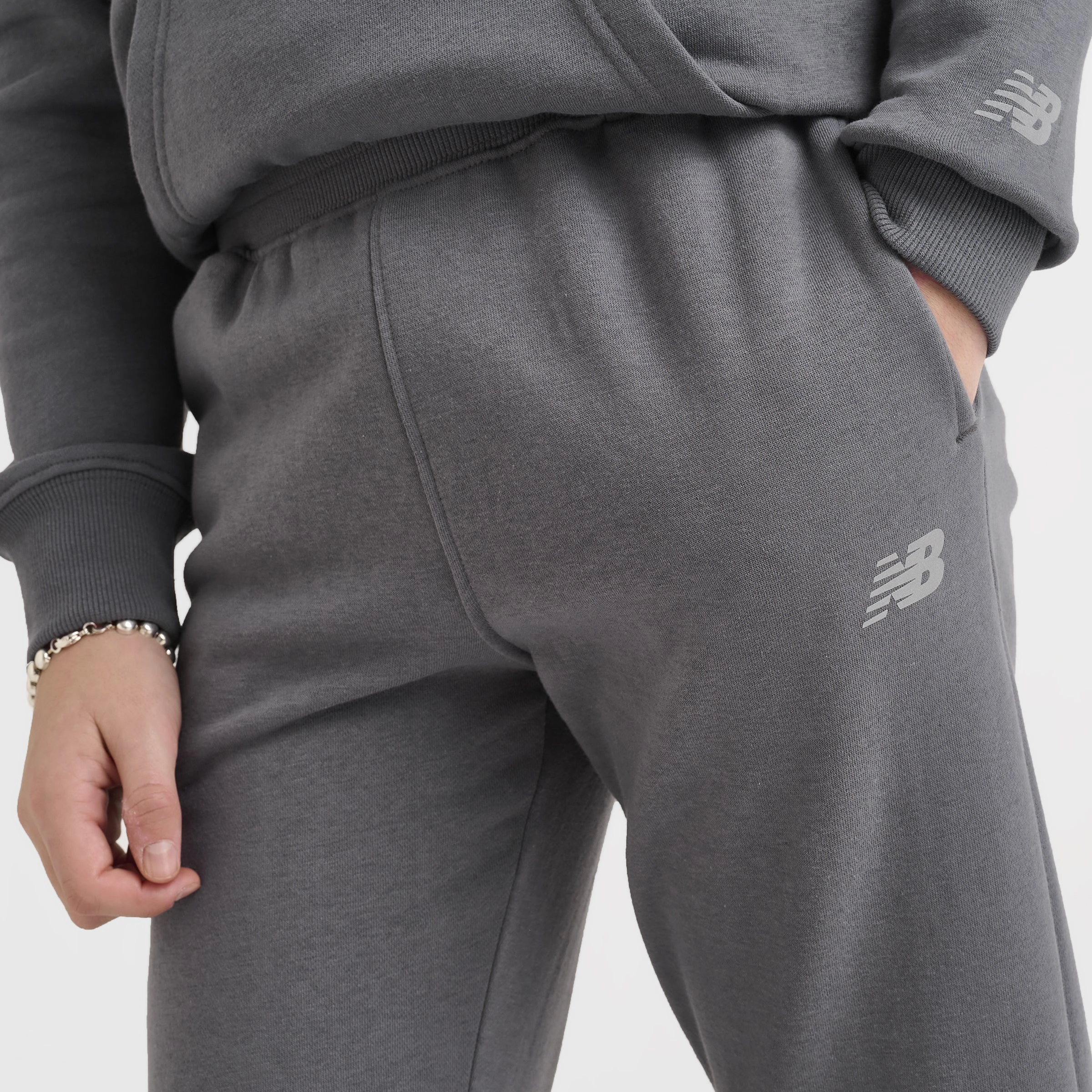 New Balance Junior Boys' Small Logo Joggers / Castle Rock