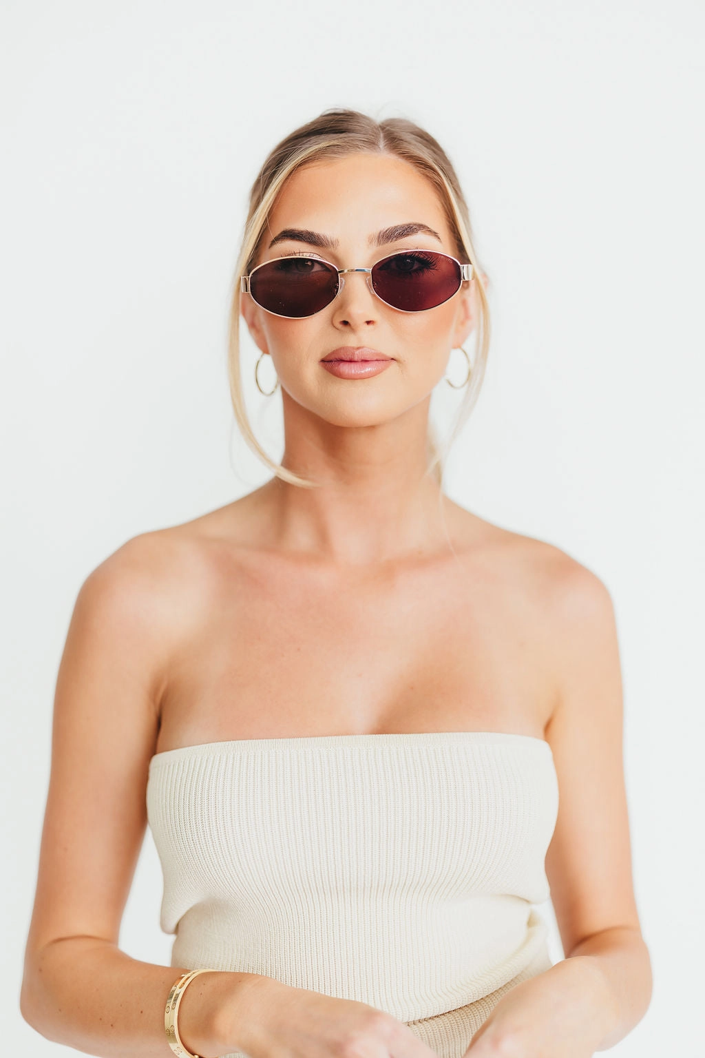 Soho Womens Oval Sunglasses in Gold/Brown